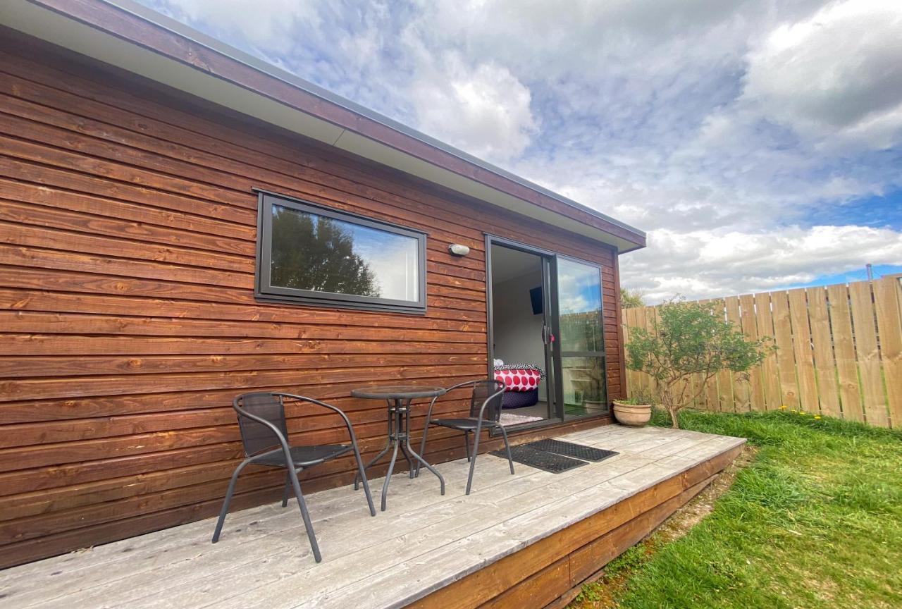 Lake Hawea Cabin With Mountain Views- Outdoor Bath! Exteriér fotografie